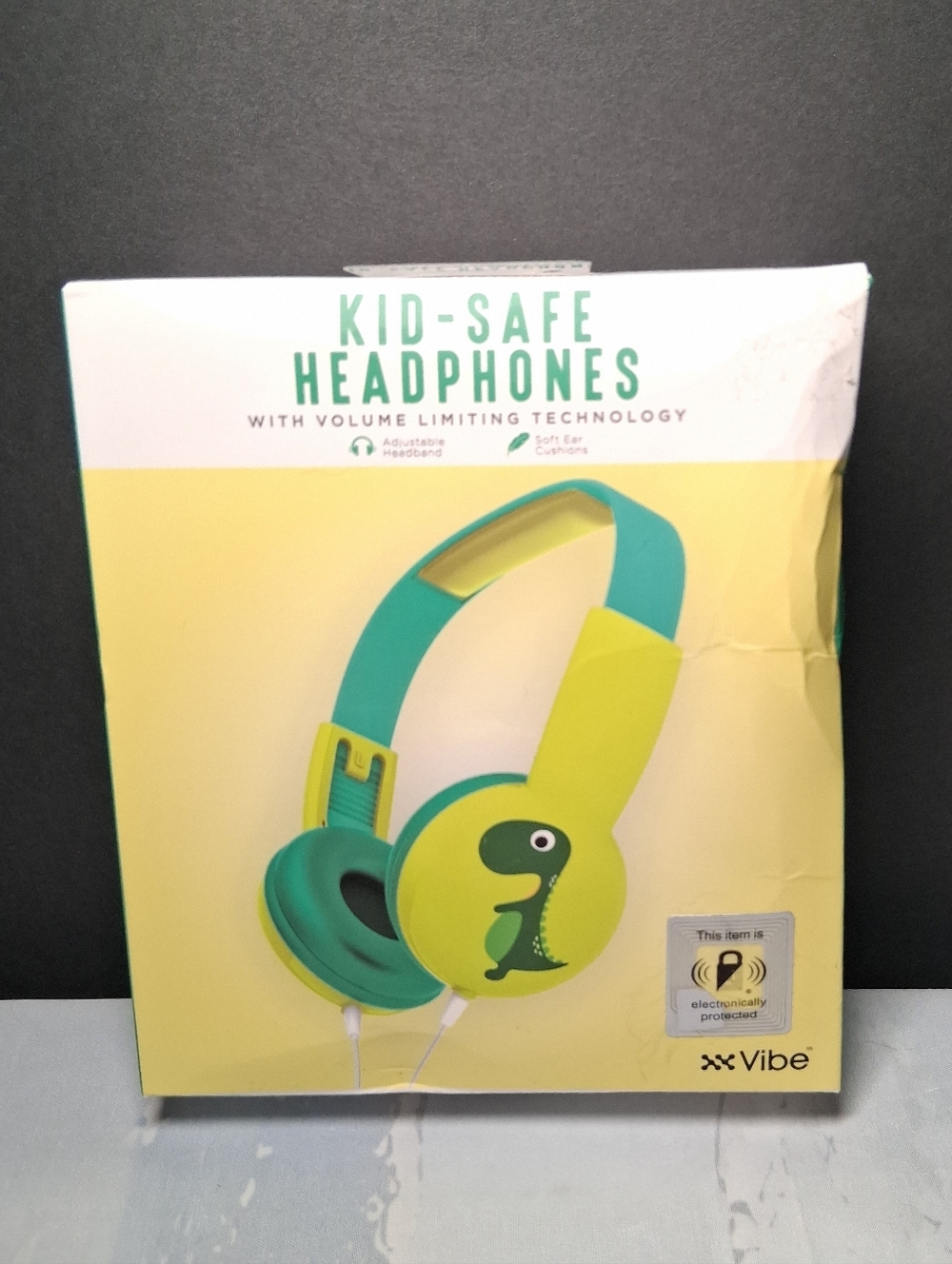 vibe kids headphones with volume limiting technology NEW  green/yellow dinosaur